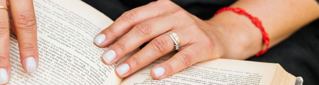 The Red Thread that&nbsp;Connects